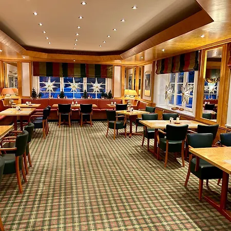 马安克酒店 3* 西维陶尔